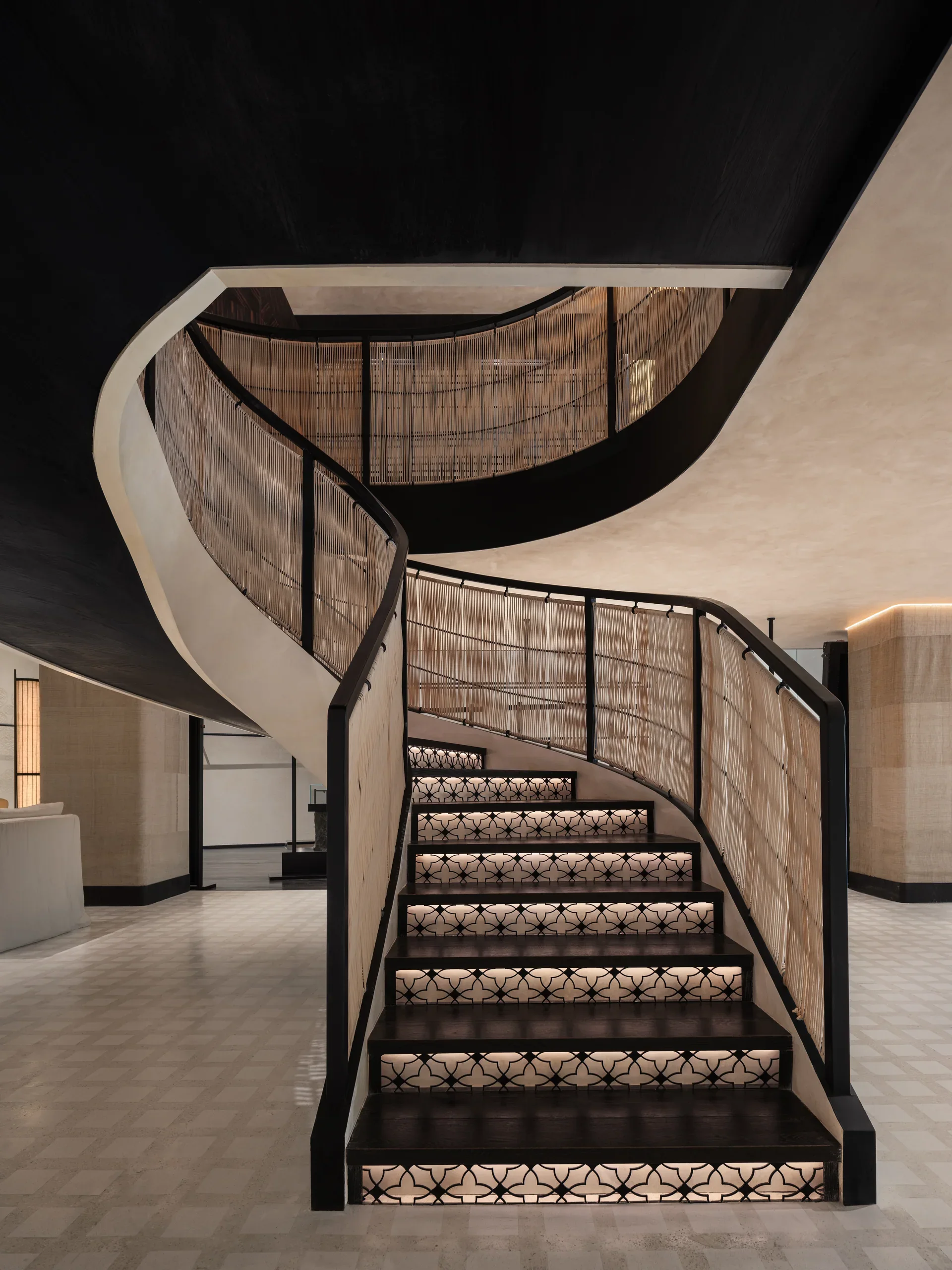 DAQIANLOFT Phase I: Curved staircase