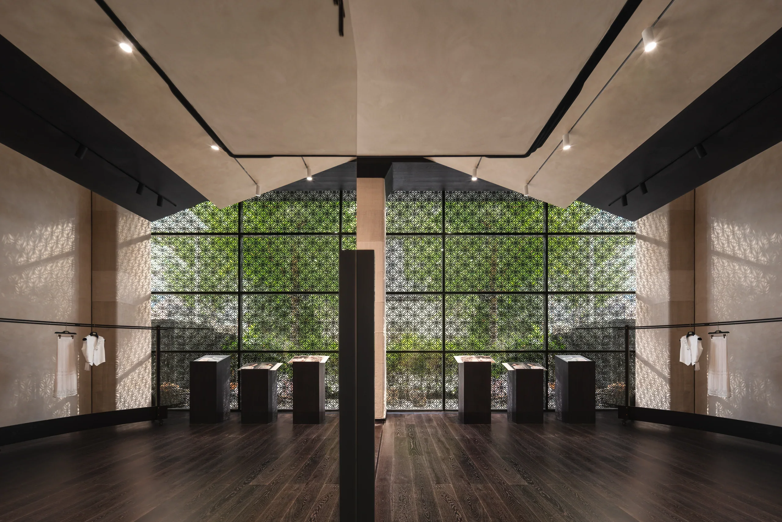 DAQIANLOFT Phase I: Coin-pattern windows and daylight
